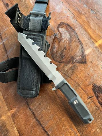 Extrema ratio Golem F ll  Custom N690  i.z.g.st - mes / dolk beschikbaar voor biedingen