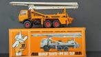 Mercedes Benz SK Putzmeister Beton Pomp 1:50 Conrad Pol, Hobby en Vrije tijd, Modelauto's | 1:50, Verzenden, Nieuw, Bus of Vrachtwagen