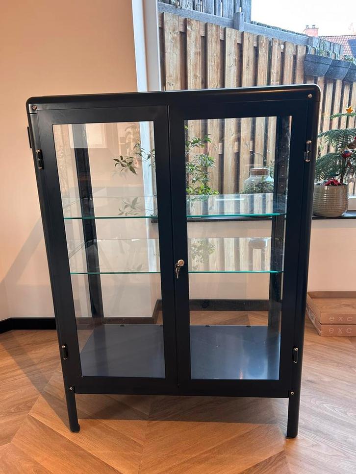 FABRIKÖR Vitrinekast – blauw, Huis en Inrichting, Kasten | Vitrinekasten, Zo goed als nieuw, 150 tot 200 cm, 50 tot 100 cm, 25 tot 50 cm
