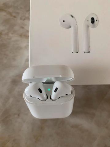 Apple AirPods (2nd generation) met garantie tot oktober ‘25 beschikbaar voor biedingen