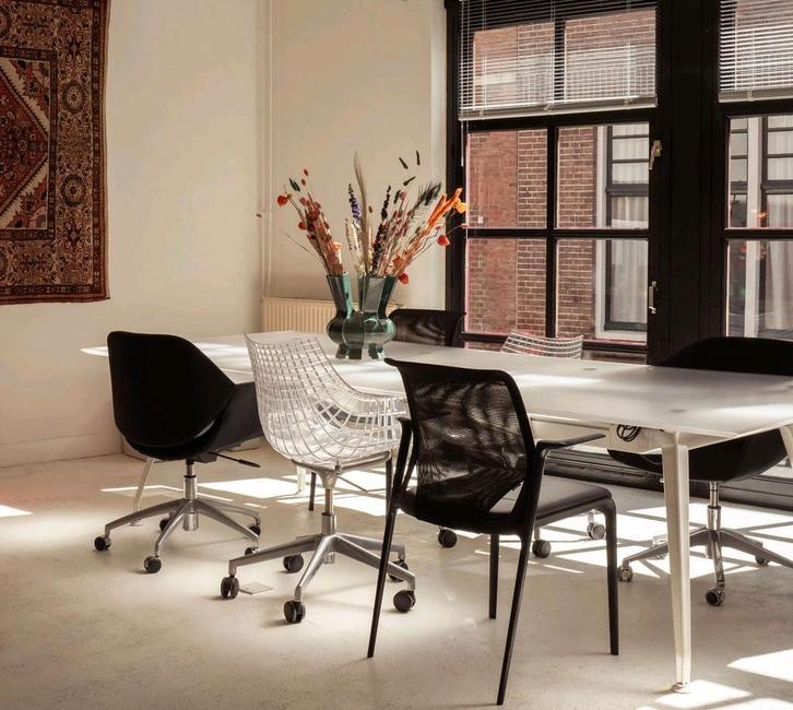 Ahrend 1200 design tafel- Prijs verlaagd!, Huis en Inrichting, Tafels | Eettafels, 200 cm of meer, Rechthoekig, Ophalen