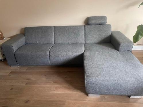 Grijze bank met longchair Pronto, Huis en Inrichting, Banken | Bankstellen, Gebruikt, Hoekbank, Driepersoons, 250 tot 300 cm, Minder dan 75 cm