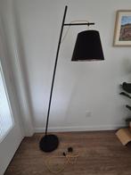 Vloerlamp, Huis en Inrichting, Lampen | Vloerlampen, Ophalen of Verzenden, Zo goed als nieuw, Metaal, Modern