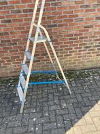 ZO GOED ALS NIEUWE KEUKENTRAP 5traps, Doe-het-zelf en Verbouw, Ladders en Trappen, Gebruikt, Trap, Ophalen of Verzenden, Opvouwbaar of Inschuifbaar