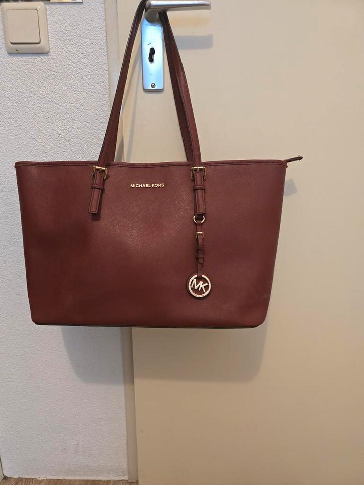 Michael Kors Tote met Laptopvak, Sieraden, Tassen en Uiterlijk, Tassen | Damestassen, Gebruikt, Shopper, Rood, Ophalen of Verzenden