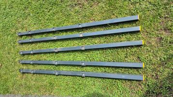 5 palen 6x4x160 voor staafmat hekwerk beschikbaar voor biedingen