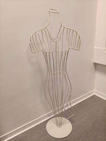 Vintage paspop metaal  beschikbaar voor biedingen