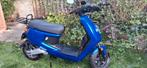 Niu Elektrische Scooter Sport - Weinig KM!, Fietsen en Brommers, Snorfietsen en Snorscooters, Ophalen of Verzenden, Zo goed als nieuw