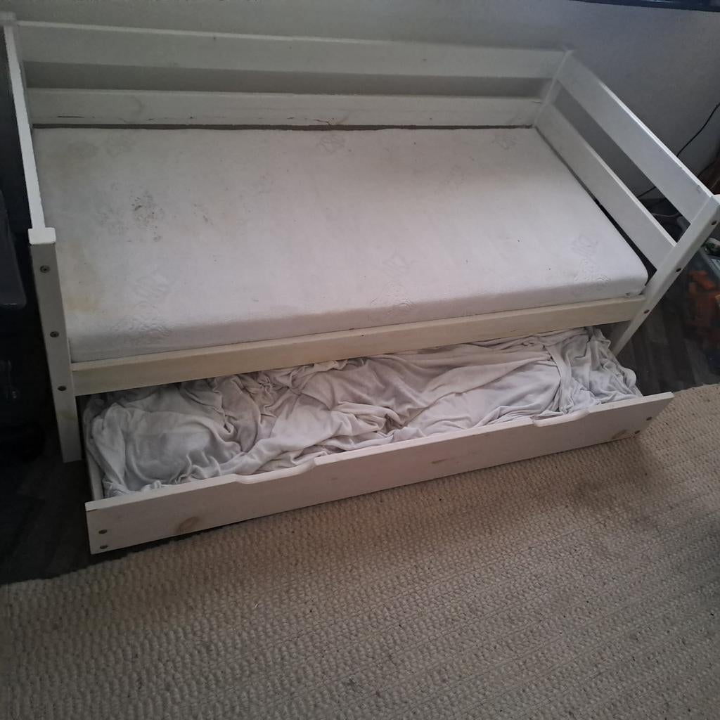 Houten bed of babybedje met lade en matras 70x130, Ophalen of Verzenden, Gebruikt