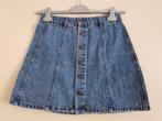 Spijkerrok / doorknooprok -- maat S / 36 -- Pull & Bear, Kleding | Dames, Rokken, Blauw, Ophalen of Verzenden, Gedragen, Boven de knie