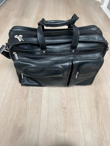 Mooie leren laptoptas te koop beschikbaar voor biedingen