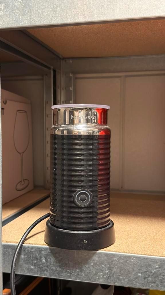 Nespresso Melkopschuimer - Perfecte Schuim!, Witgoed en Apparatuur, Melkopschuimers, Gebruikt, Elektrische melkopschuimer, Ophalen of Verzenden