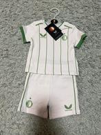 NIEUW, wit/groen baby voetbal tenue van Feyenoord, maatje 62, Jongetje of Meisje, Nieuw, Ophalen of Verzenden, Setje