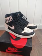 Air Jordan 1 crimson tint - maat 41, Nike Air Jordan, Roze, Zo goed als nieuw, Sneakers of Gympen