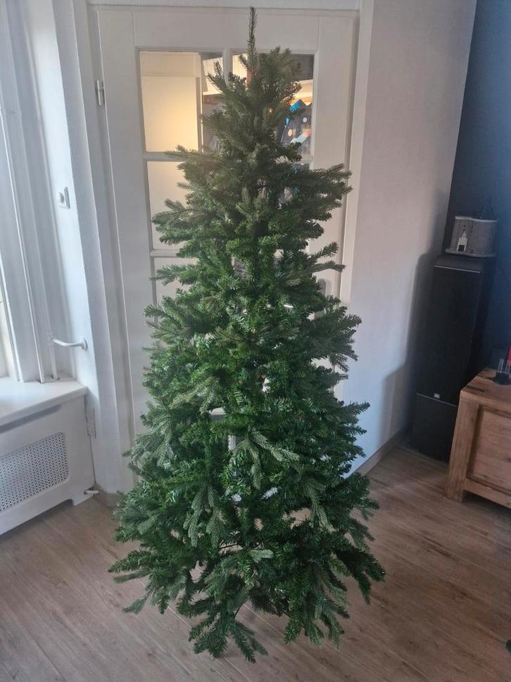 Kerstboom Lech Intratuin 180cm hoog, Diversen, Kerst, Zo goed als nieuw, Ophalen of Verzenden