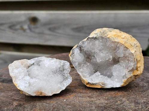 Mooie bergkristal geode, Verzamelen, Mineralen en Fossielen, Mineraal, Ophalen of Verzenden