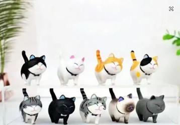 Mooie kleine poesjes voor je poppenhuis. beschikbaar voor biedingen