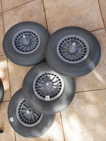 Nieuwe Hummer antilek kruiwagen wielen 130mm/200mm aslengte beschikbaar voor biedingen