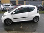 Citroën C1 1.0 3-DRS 2010 Wit, Auto's, Citroën, Voorwielaandrijving, Euro 5, Stof, 4 stoelen