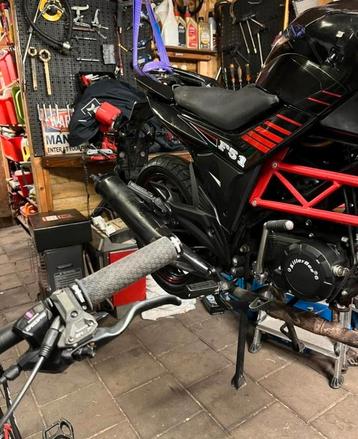 Killerbee F51 2023 onderdelen motor.  beschikbaar voor biedingen