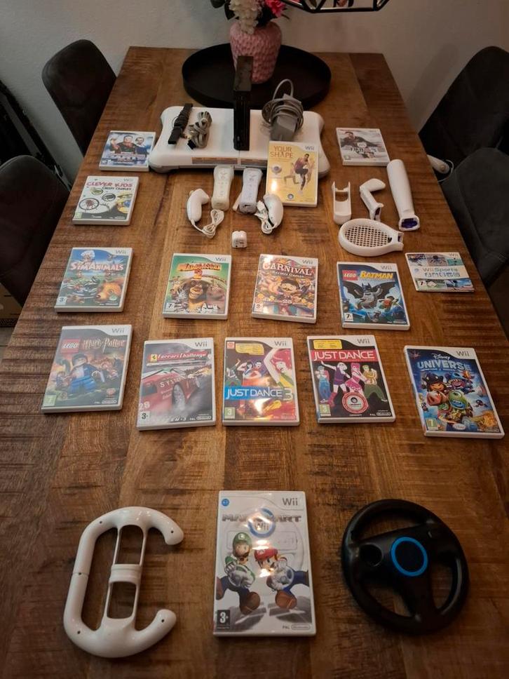 Mega grote Nintendo wii familie set met balanceboard., Spelcomputers en Games, Spelcomputers | Nintendo Wii, Zo goed als nieuw
