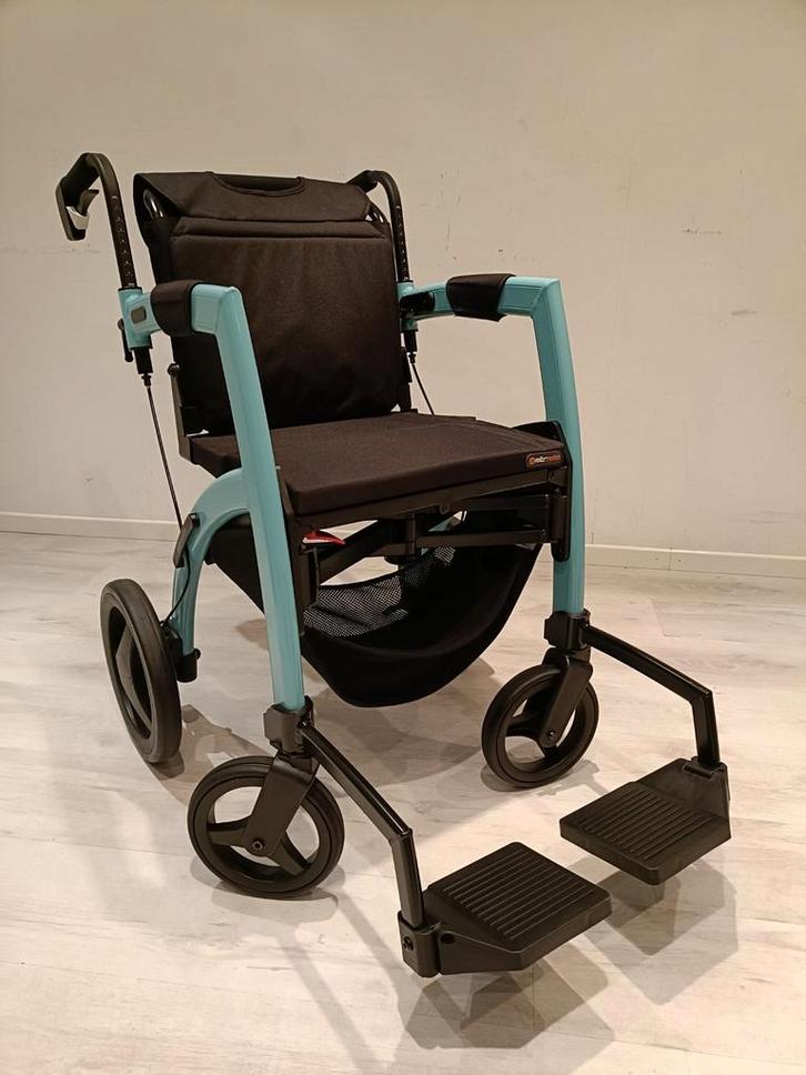 Rollz Motion2 rollator en rolstoel ineen incl Servicebeurt, Diversen, Rolstoelen, Zo goed als nieuw, Duwrolstoel, Inklapbaar, Ophalen of Verzenden