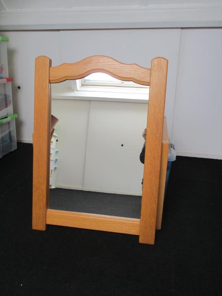 Spiegel met lijst van licht eikenhout, Huis en Inrichting, Woonaccessoires | Spiegels, Zo goed als nieuw, 50 tot 75 cm, Minder dan 100 cm