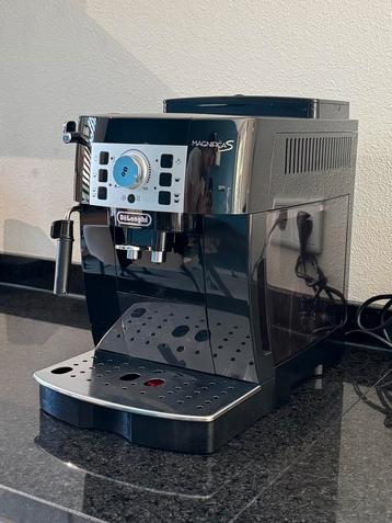 DeLonghi Magnifica S ECAM 22.110.B Espresso Machine beschikbaar voor biedingen