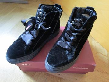 Nieuwe zwarte schoenen van Hassia maat 37 / 4 H beschikbaar voor biedingen