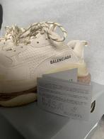 Balenciaga Triple S 40, Kleding | Dames, Schoenen, Ophalen, Zo goed als nieuw, Beige, Sneakers of Gympen