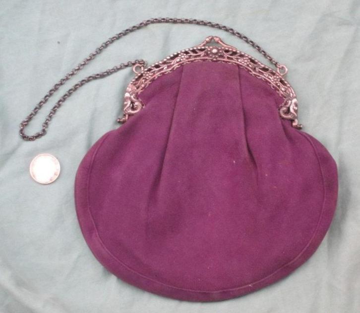 Paars leren tasje met zilveren beugel met zeemeerminnen, Antiek en Kunst, Antiek | Goud en Zilver, Zilver, Ophalen of Verzenden