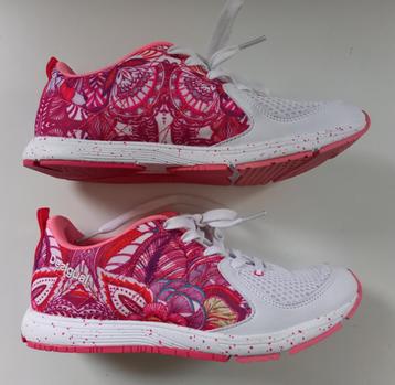 DESIGUAL mooie roze witte schoenen gympen sneakers. Maat 37 beschikbaar voor biedingen