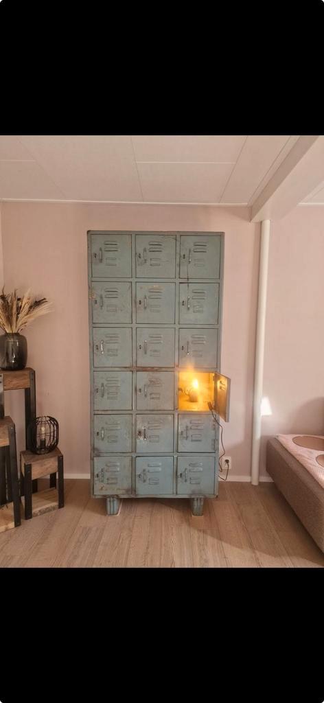 Lockerkast India blauw groen kast huis inrichting, Huis en Inrichting, Kasten | Lockerkasten, Zo goed als nieuw, Ophalen