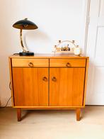 Mooi vintage dressoir met lades en deurtjes, Huis en Inrichting, Kasten | Dressoirs, Ophalen, 50 tot 100 cm, Zo goed als nieuw