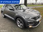 Volkswagen T-Roc 1.5 TSI DSG I Sport I LED INavigatie I, Auto's, Stof, Zwart, 150 pk, Bedrijf