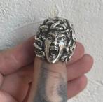 Medusa schedel skull biker ring zilver, 19 tot 20, Ophalen of Verzenden, Zo goed als nieuw, Dame of Heer