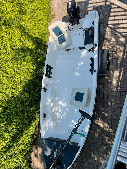 Mooie betrouwbare vis/ plezier boot met trailer  compleet, Watersport en Boten, Vis- en Consoleboten, Gebruikt, Tot 10 pk, 3 tot 6 meter