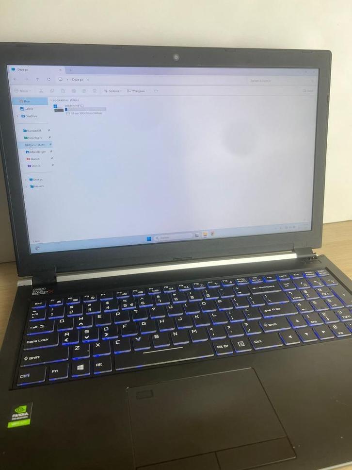 BTO 15W975  i7-9750H NVIDIA Quadro P3200 1TB Win 11 PRO, Computers en Software, Windows Laptops, Gebruikt, 15 inch, SSD, 2 tot 3 Ghz