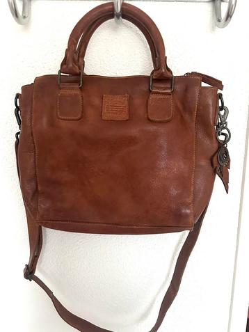 Legend stoere schouder- en handtas cognackleur beschikbaar voor biedingen