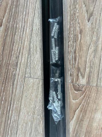 19x Zwarte Trapkantprofiel trapneusprofiel PVC Buitenhoek beschikbaar voor biedingen