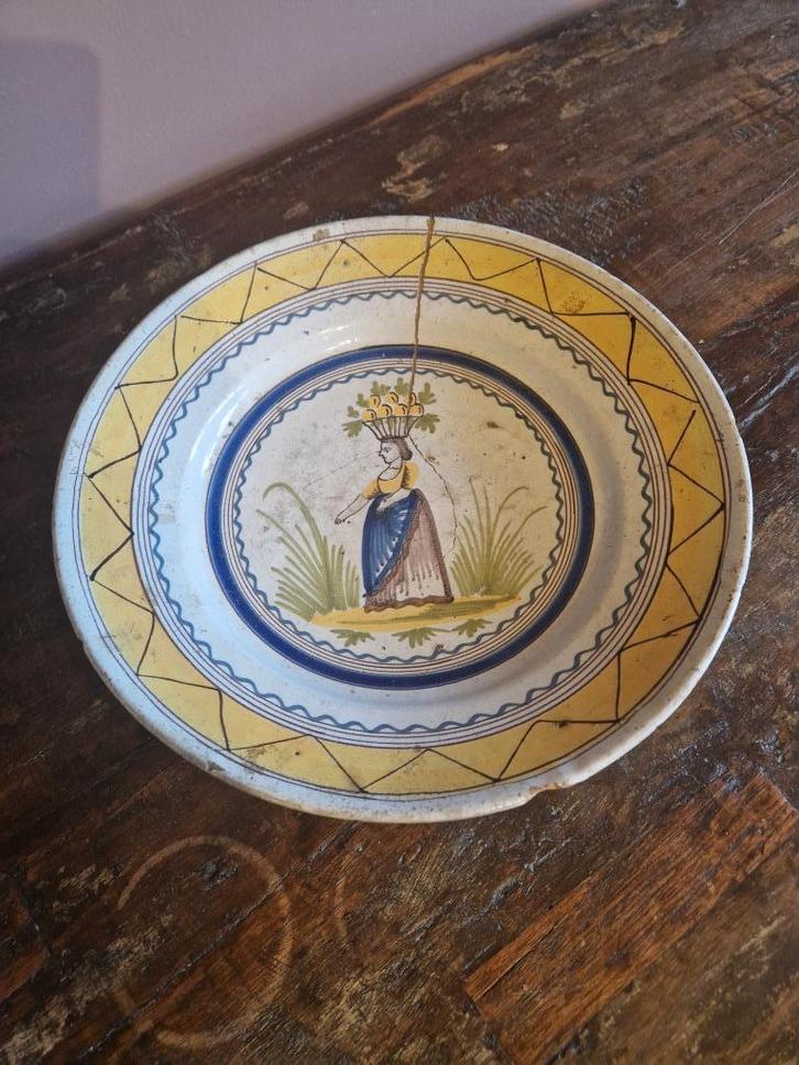Franse Faience Quimper Schotel, Antiek en Kunst, Antiek | Keramiek en Aardewerk, Ophalen of Verzenden