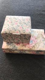 Set stoffen doosjes met bloemetjes 🌸, Ophalen of Verzenden, Zo goed als nieuw, Roze, Softcase