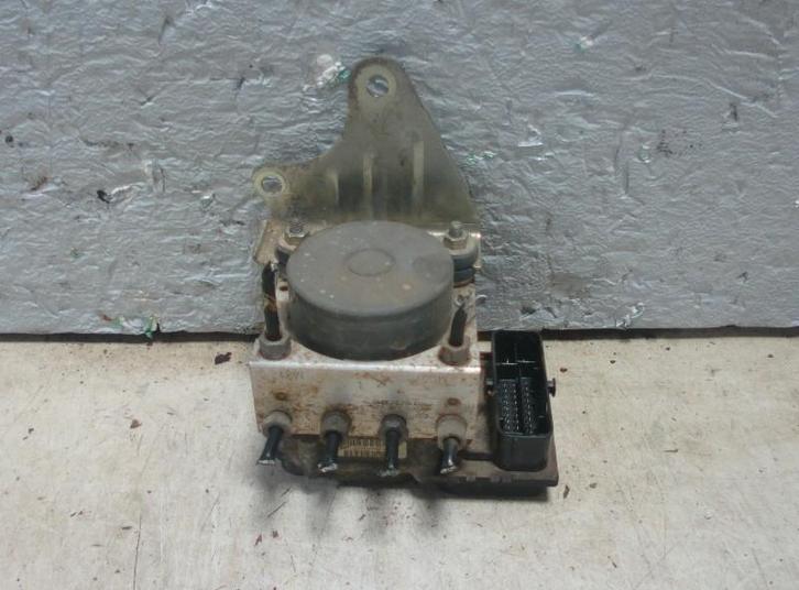 Abs Pomp Ford Ka II (2008-10/2016-05) 0265232236, Auto-onderdelen, Remmen en Aandrijving, Ford, Gebruikt