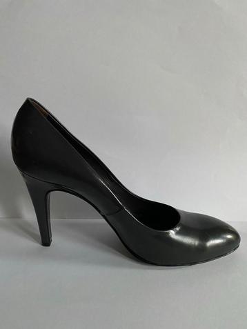 Hugo Boss Pumps Maat 40 beschikbaar voor biedingen