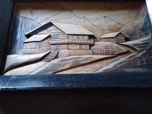 Houten handmade gekerfd landschap in kader ’52, Antiek en Kunst, Curiosa en Brocante, Verzenden