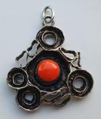 Fraaie, grote stoere hanger, brutalist, Verzenden, Zo goed als nieuw, Steen of Mineraal, Overige voorstellingen