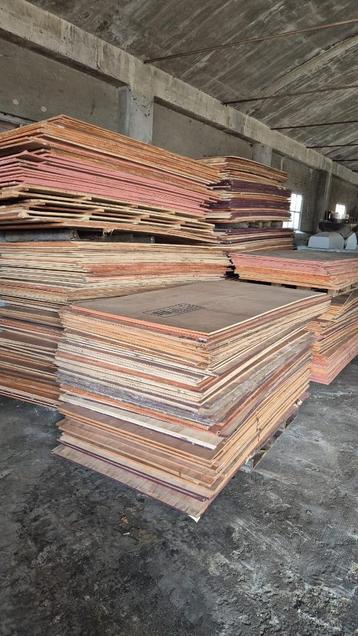 houten platen (VEEL!) beschikbaar voor biedingen