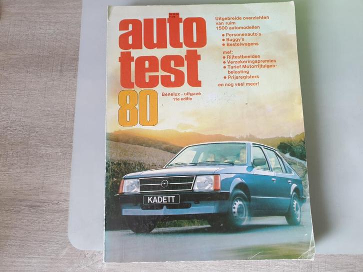 Boek - AutoTest 1980, Boeken, Auto's | Boeken, Gelezen, Algemeen, Ophalen of Verzenden