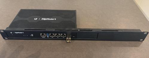 Edgerouter 4 met sfp mdule en 19-inch rack, Computers en Software, Routers en Modems, Zo goed als nieuw, Router, Ophalen of Verzenden