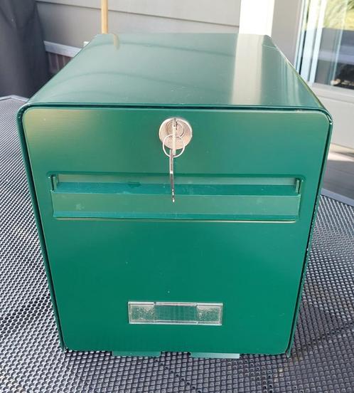 Nette metalen groene brievenbus incl. 2 sleutels, Tuin en Terras, Brievenbussen, Gebruikt, Staande brievenbus, IJzer, Ophalen of Verzenden